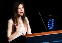 Amanda Knox reveals whether there is a chance to proceed with the family of Meredith Kercher after a trial